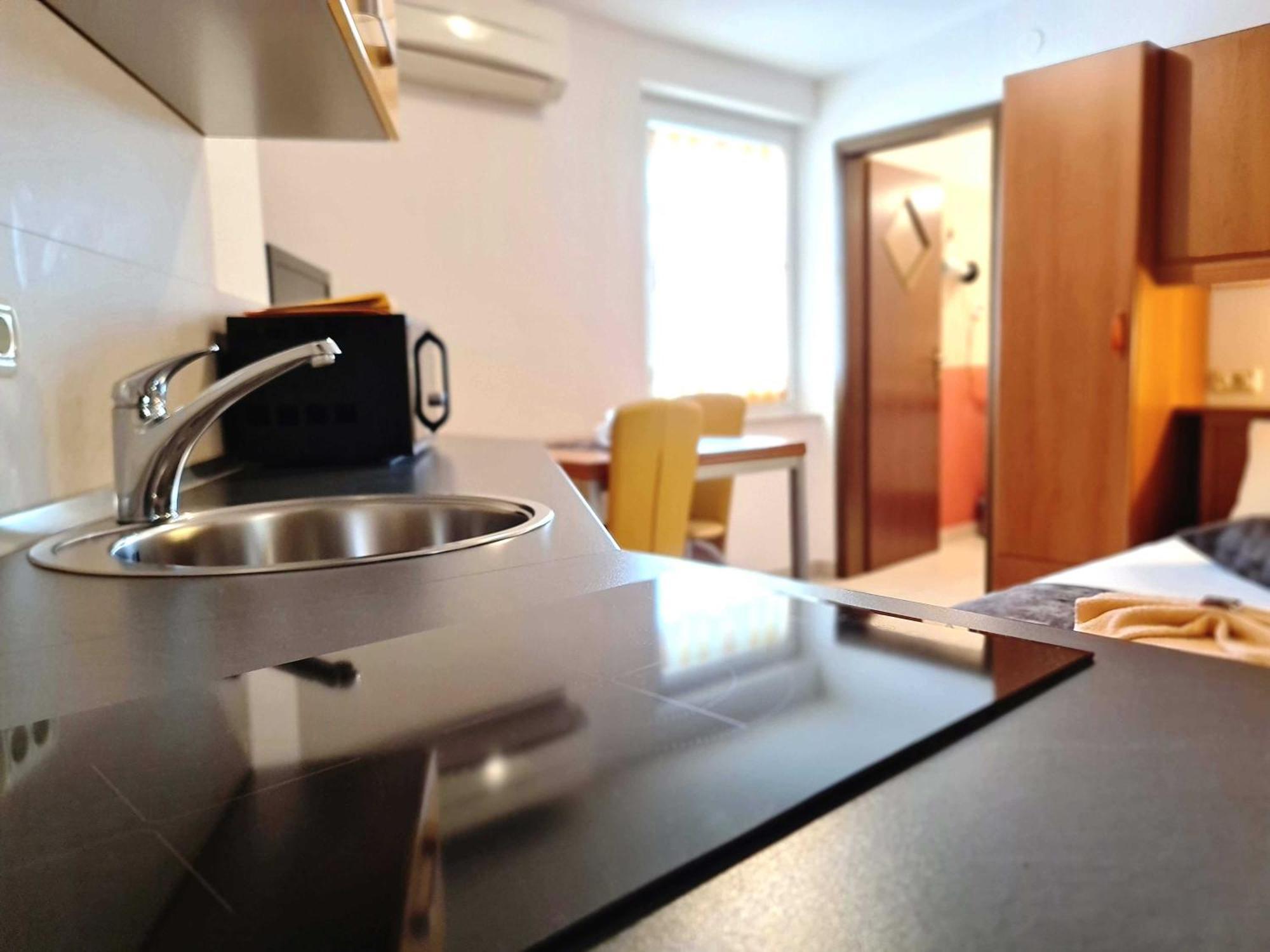 Restaurant & Apartments Getaway Pri Kobalu Vipava Room photo